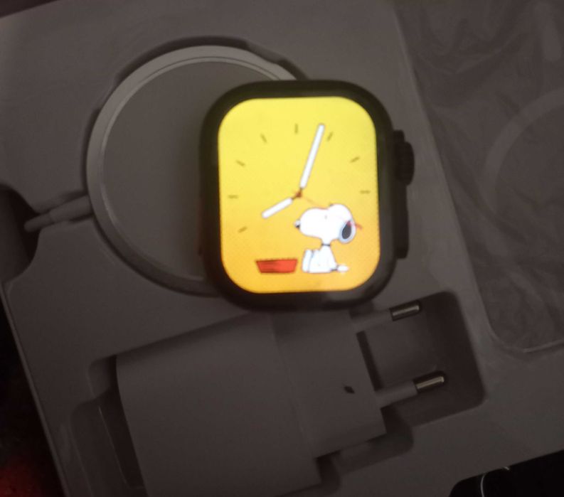 годинник, безпроводна зарядка, безпроводні навушники в наборі