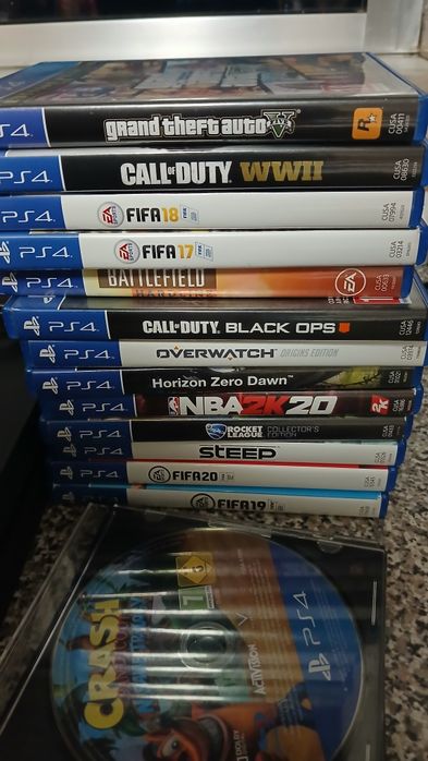 Playstation 4/15 jogos/1 comando