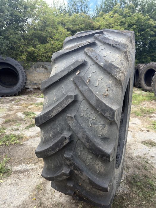 Opona 620/70R42 BKT