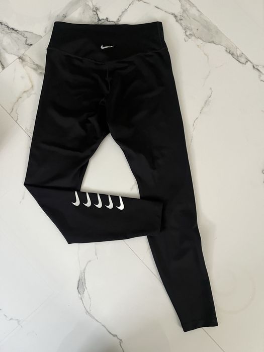 Легінси Nike