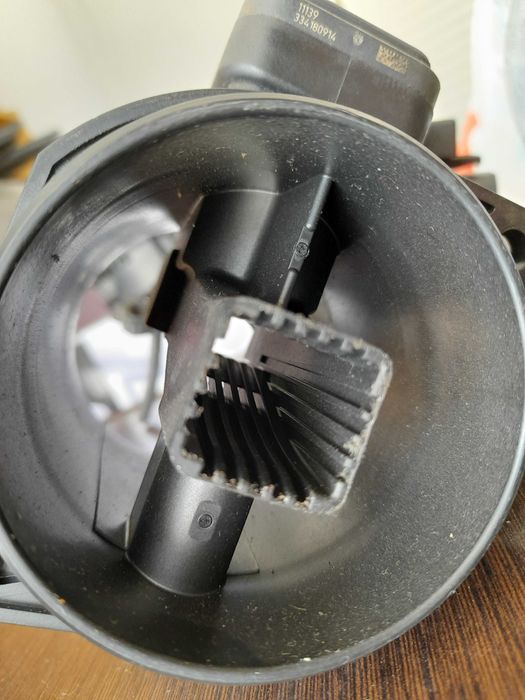 Vendo massa de ar VW e botão do vidro eléctrico do Saab 900