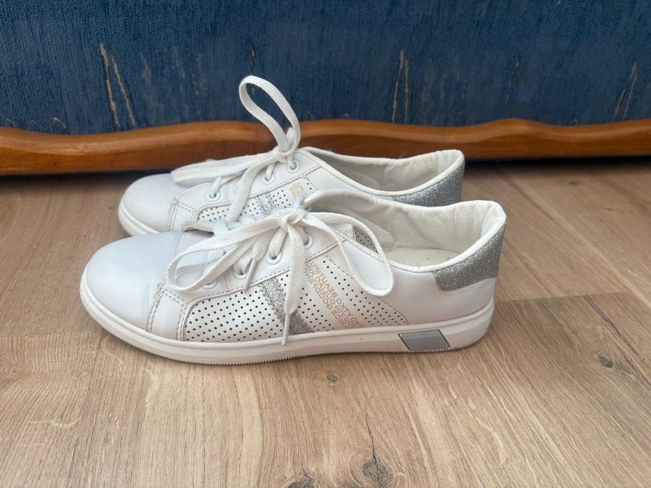 Buty sportowe rozmiar 40