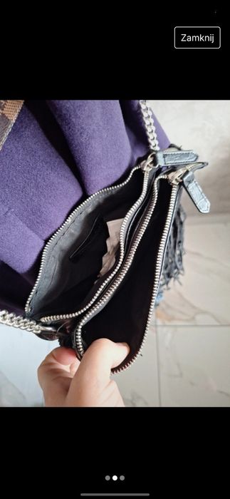 Czarna torebka z frędzlami Zara