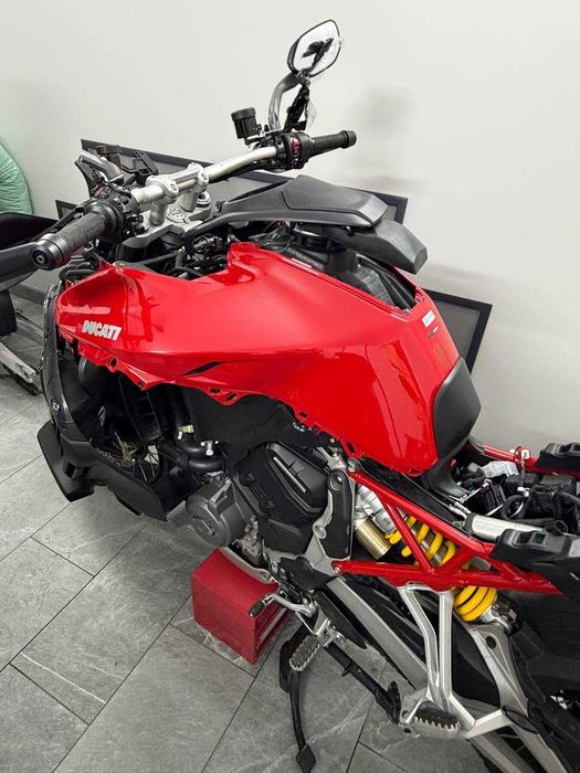 Ducati Multistrada V4 пластик