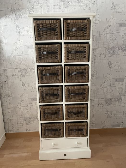 Riviera Maison regał z rattanowymi koszami