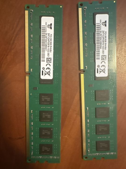 Оперативная память DDR3 8GB 1600MHz (в наличии 2 шт.).