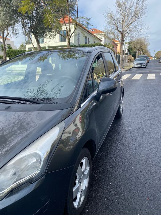 Peugeot 5008 Blue HDI