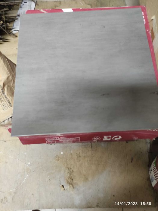 Azulejos retificados 50 x 50 cm, cor cinza