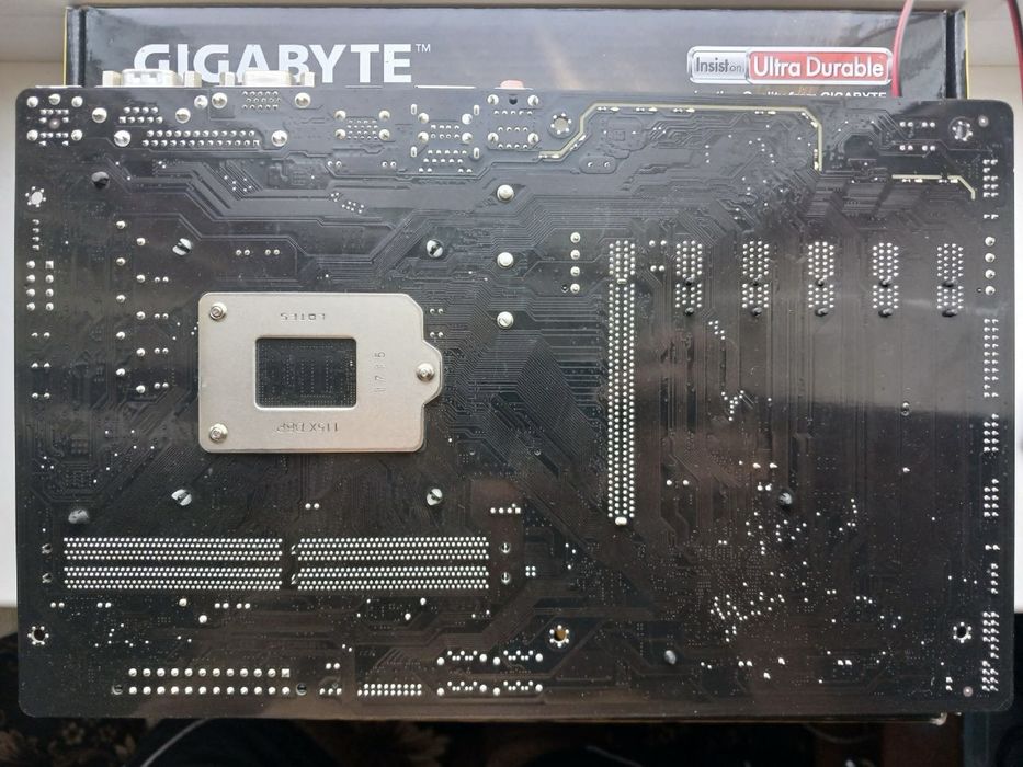 Материнська плата Gigabyte GA-H110-D3A