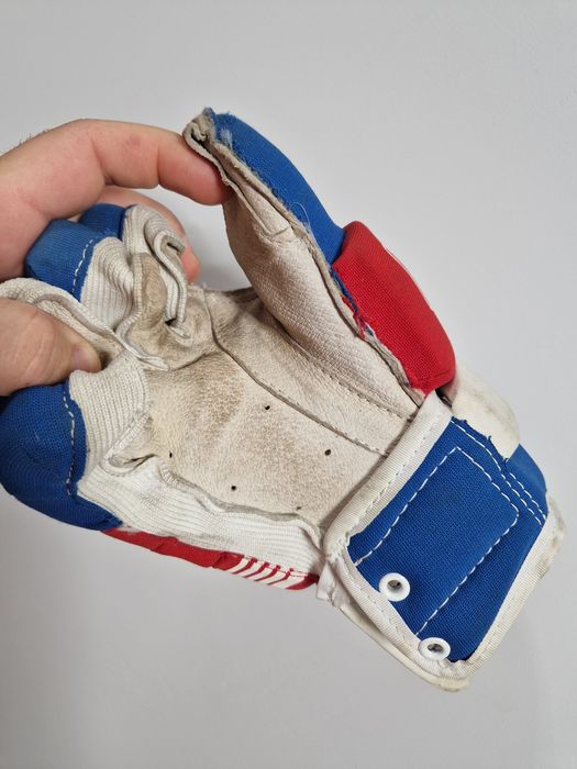 Хокейна форма краги налокотники