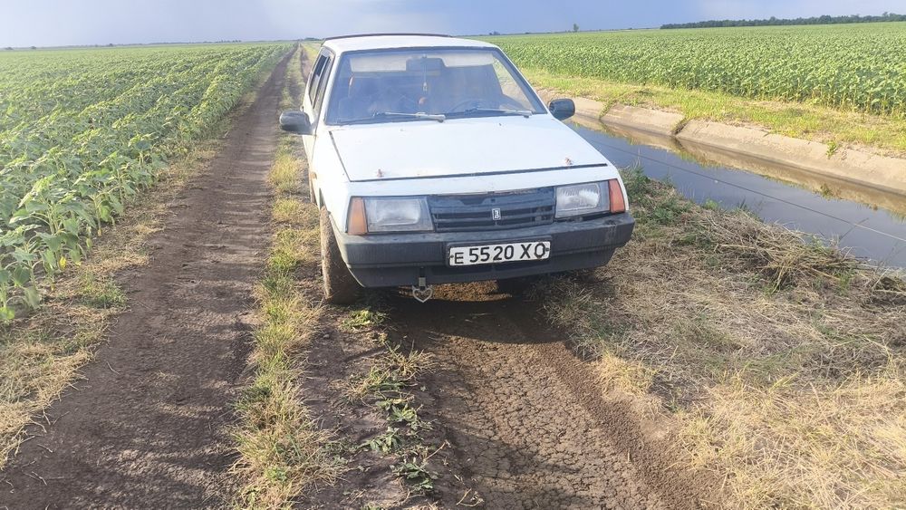 Продам ваз 2109.