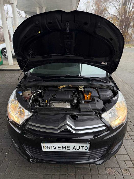 Citroen C4 Official 2011