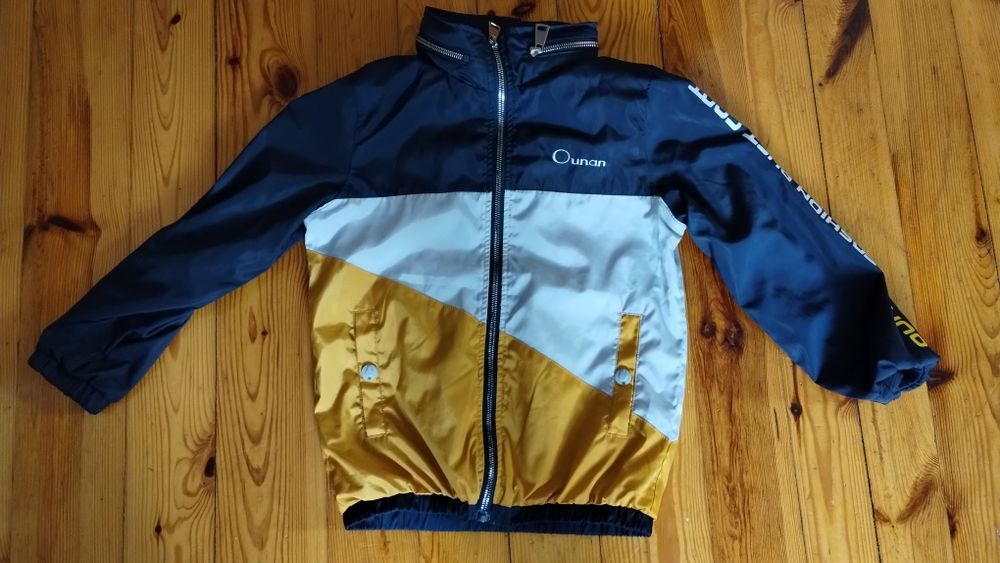 Kurtka wiosenno/jesienna przeciwdeszczowa r.122/128