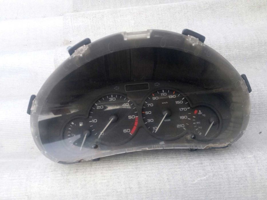 Щиток(панель)приборов пежо 206,партнер рено меган2 фиат уно скудо: 600 ...