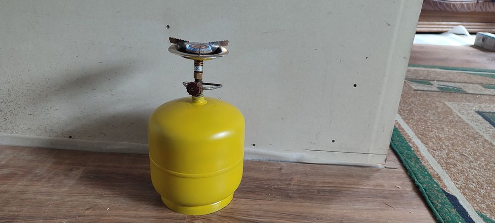 Butla gazowa turystyczna 3 kg + palnik.