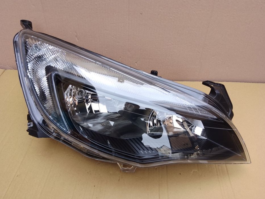 Lampa prawa opel astra 4 IV  j czarna Europa