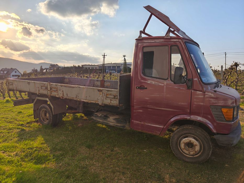 Mercedes - Benz 410