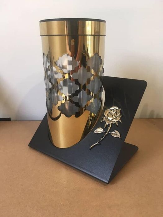 Znicz metalowe znicze solarne LED złote/srebrne