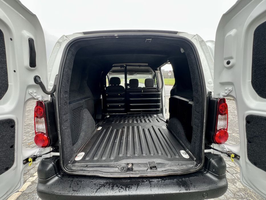 Peugeot Partner 1.6 Hdi 154.000 kms Como nova