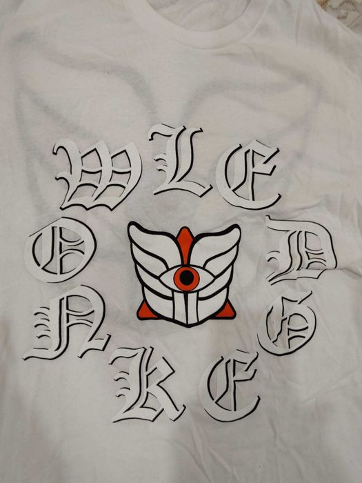 T-shirt Art Work tam. L em excelente estado.