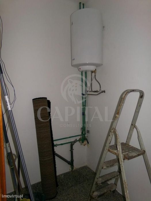 T3+1 com áreas generosas, muita luz natural e qualidade de vida em Ami