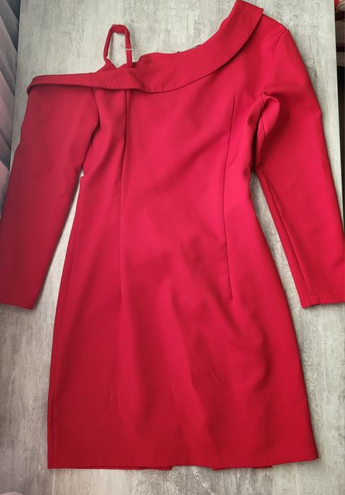 Платье-пиджак на одно плечо