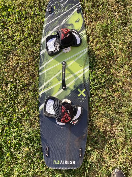 Airush ProToy 135 Carbon Prancha Kitesurf