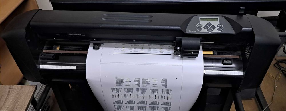 Ploter tnący Summa Cut D60R z koszem cięcie po obrysie OPOS