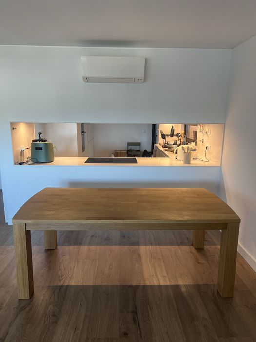 Vendo Mesa de Jantar em madeira maciça