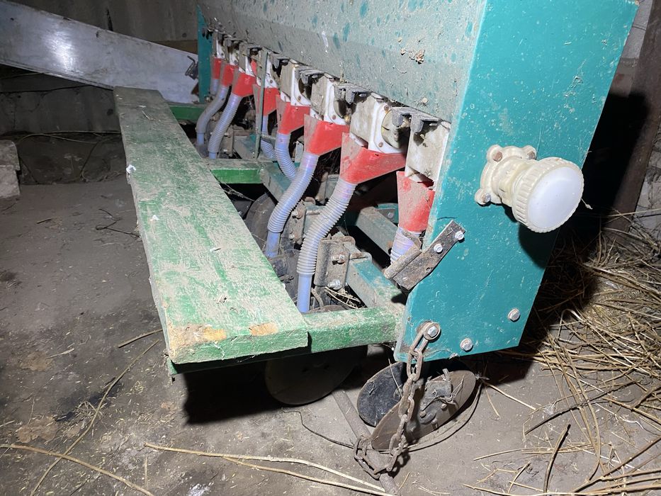Продам сівалку 8 рядну до мототрактора