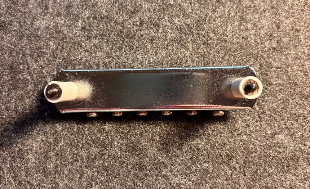 Ponte de Fender Jaguar Japan (MIJ/CIJ)