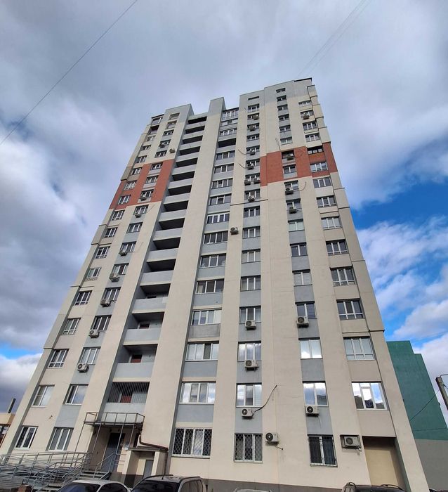 Hg8 Продам 4 комнатную ЖК Левада