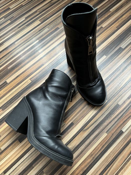 Ботильйони шкіряні