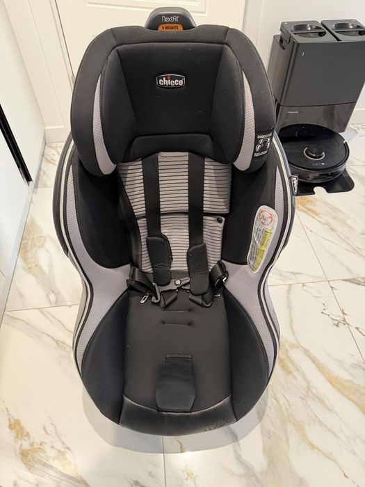 Chicco Fit4 автокрісло 0–45 кг, ідеальний стан