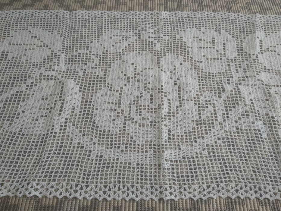 Obrus bieżnik nowy 92x42cm