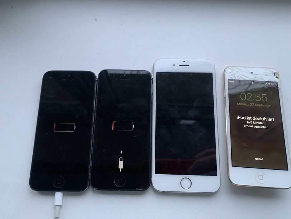 Айфони. 4 штуки. Заблоковані. На запчастини.