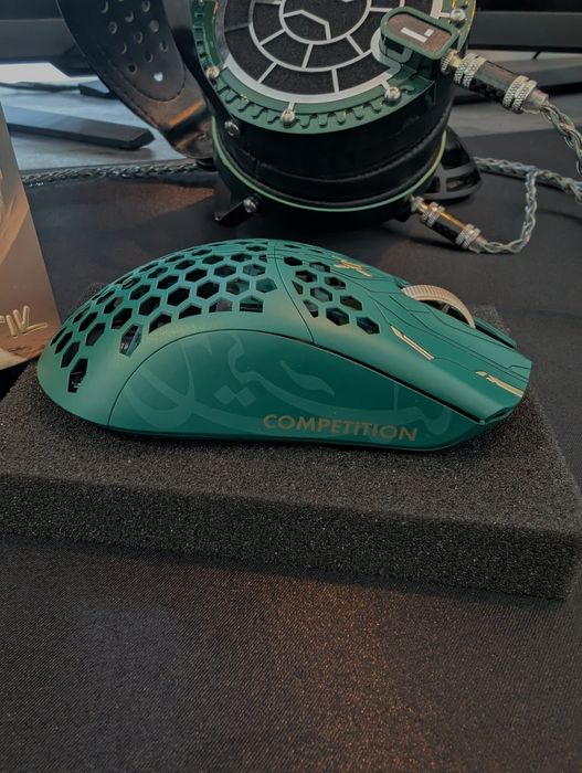 Finalmouse Prophecy Medium | як нова