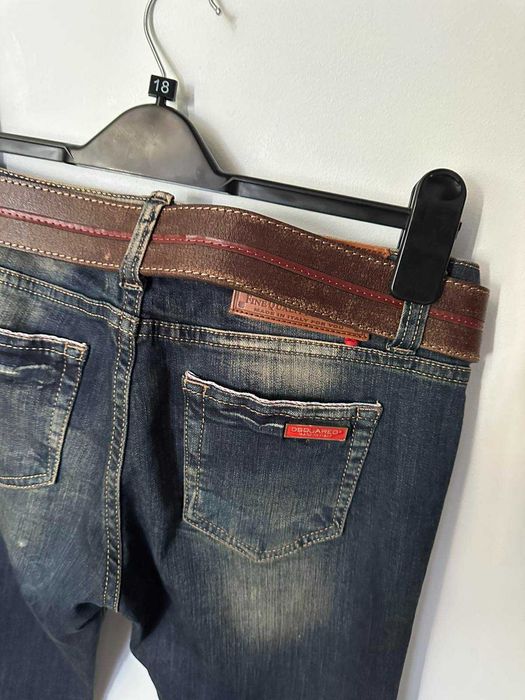 Женские джинсы Dsquared  с кожаным ремнем