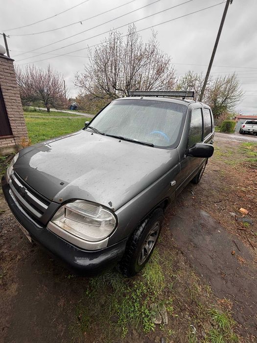Chevrolet-Niva-21230