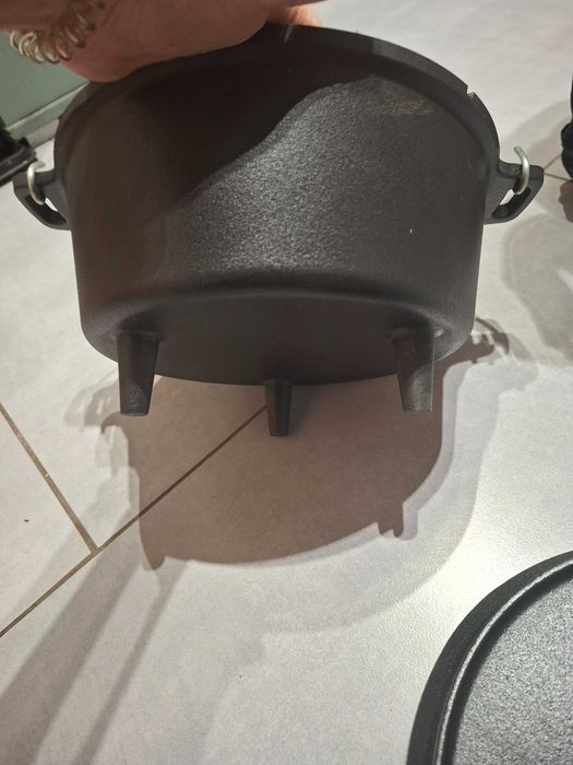 Garnek żeliwny 2 w 1