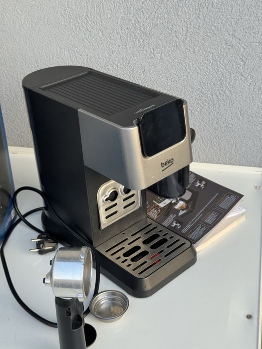 Máquina de café Beko CEP5304X