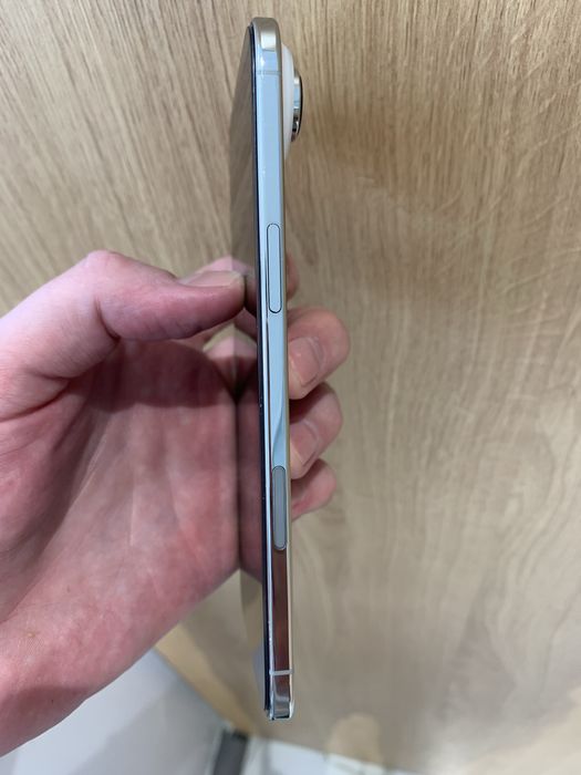 б/у IPhone Air 256гб White Neverlock