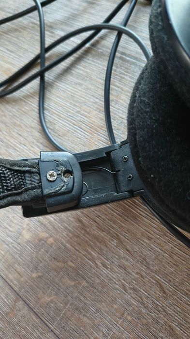KOSS UR30  повнорозмірні закриті навушники