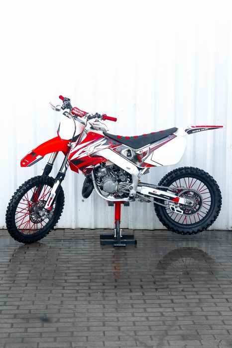 RESERVADA - HONDA CR 125 ATÉ 40€/MÊS