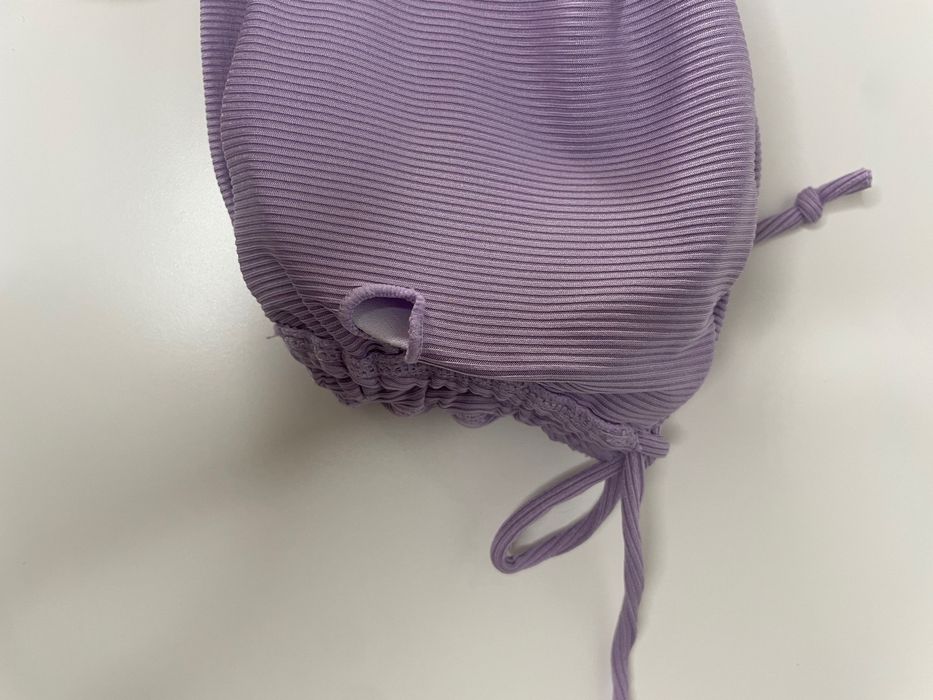 Top biquini de cor lilás