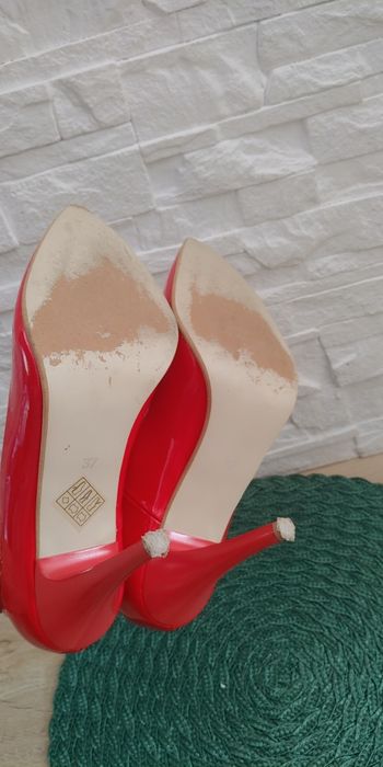 Szpilki lakierowane skora naturalna 37