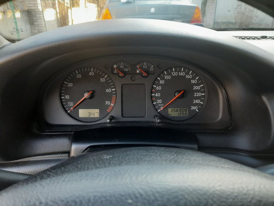 Volkswagen Passat  B5