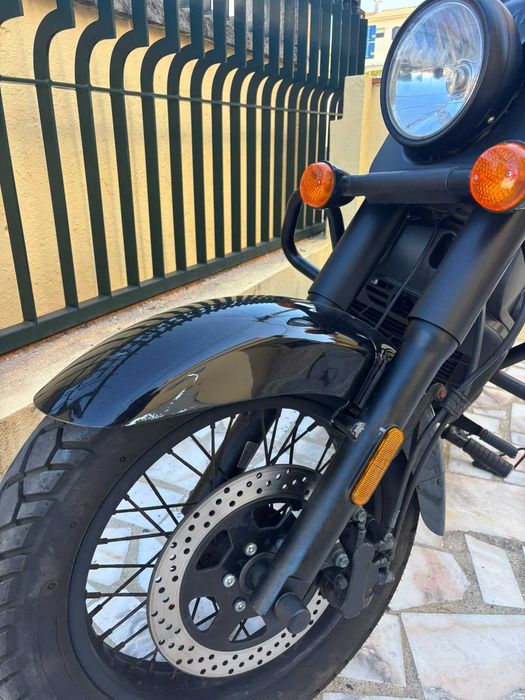 mota UM renegade 125cc
