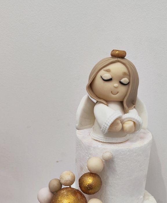 Aniołek na tort figurka z masy cukrowej  chrzest