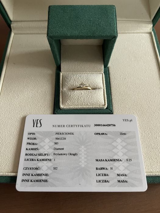 Złoty pierścionek YES diament 0,25ct certyfikat